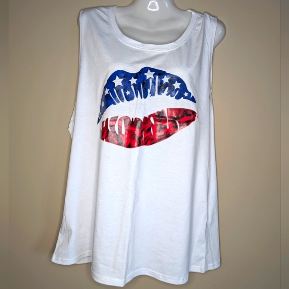 SHEIN Tops - Sleeveless Patriotic Kiss Top